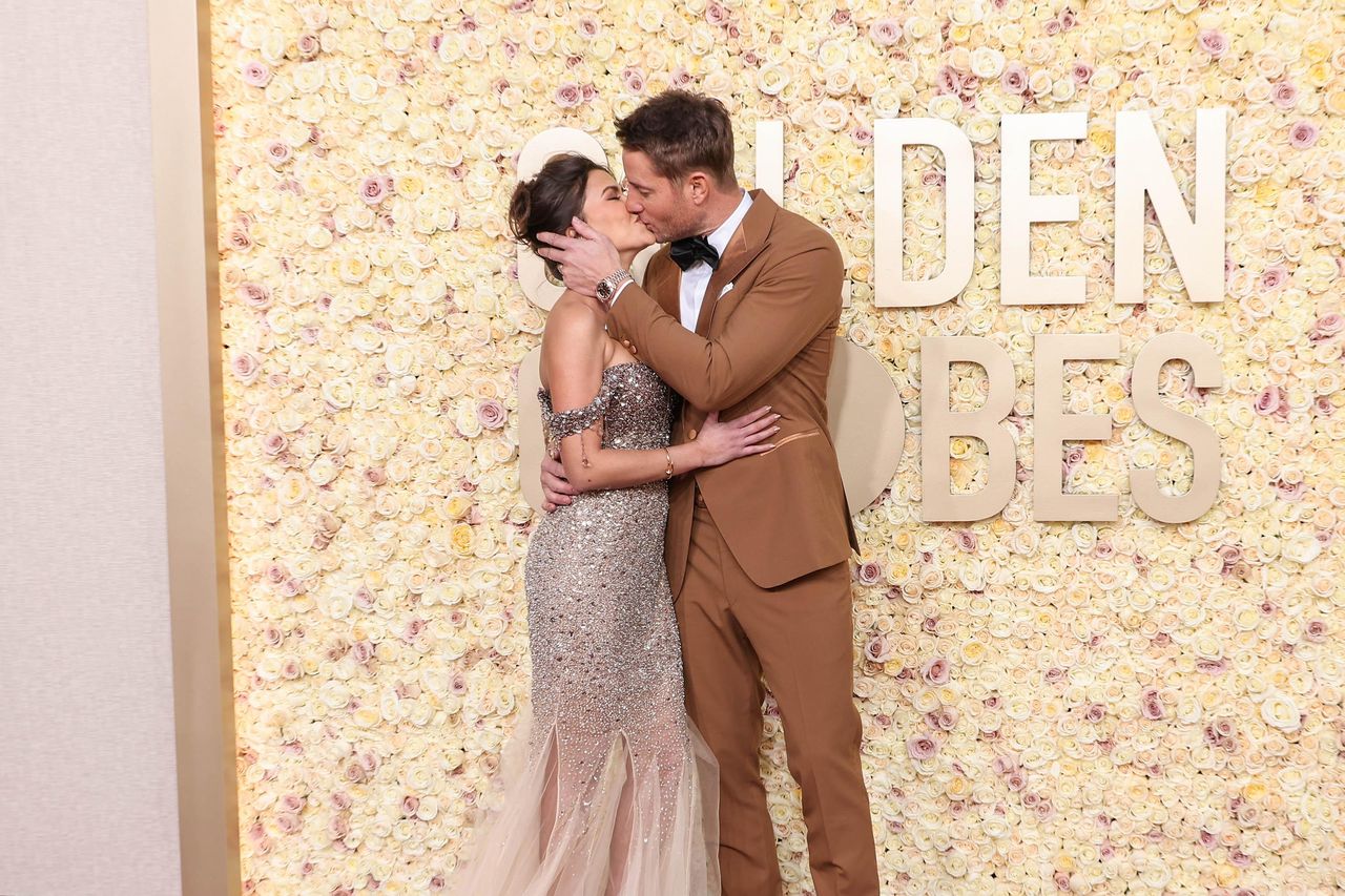 La_relazione_tra_Justin_e_Sofia_un_legame_speciale_89MDsOxAAD - Confidenze24 Source: Getty - - Justin Hartley e Sofia Pernas