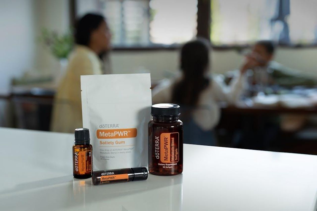 La_ricerca_sugli_oli_vegetali_e_i_loro_benefici_Dq4D8ZtBoD - Confidenze24 Source: doTERRA International, LLC - pexels - A selection of essential oil products displayed indoors, focused on wellness.