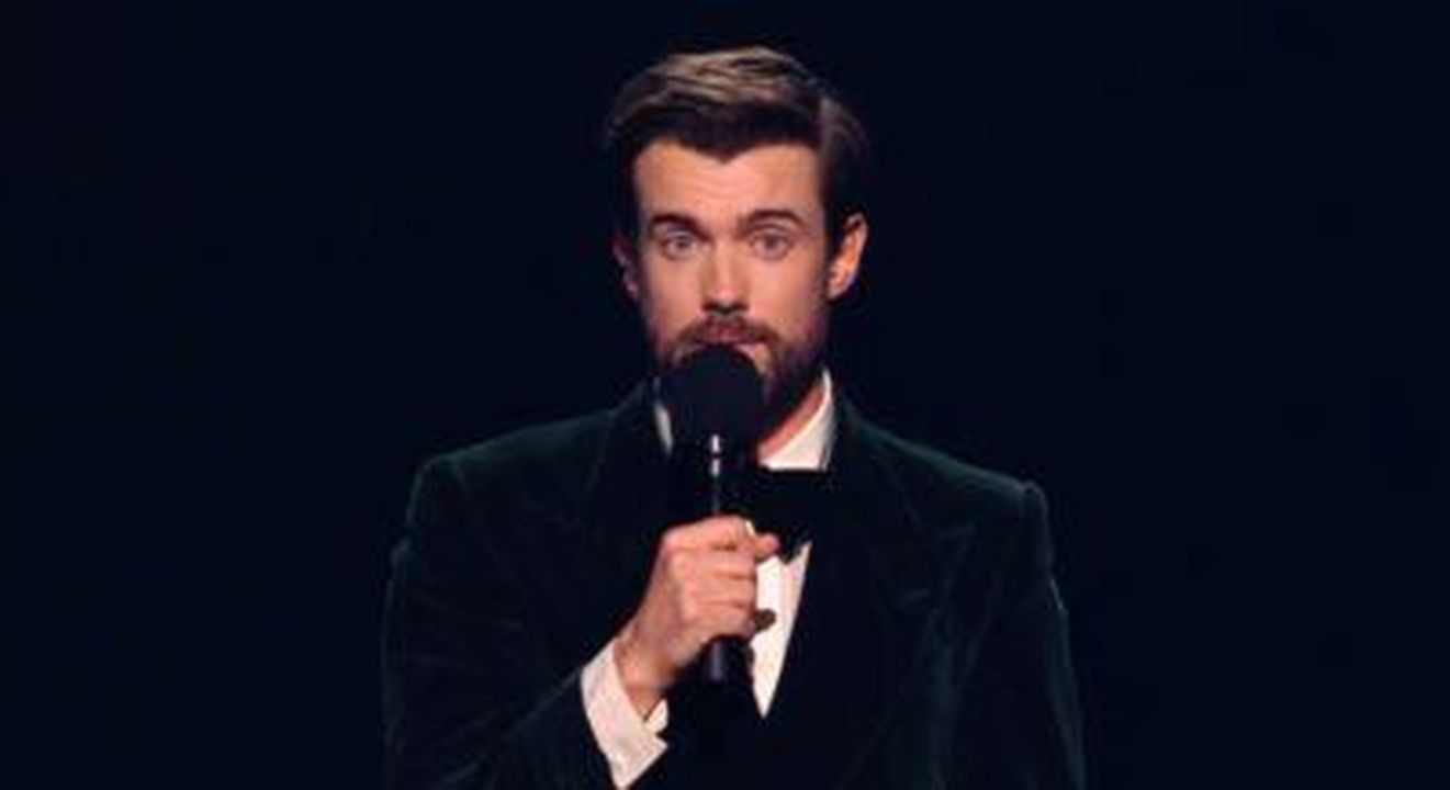 La_serata_dei_BRITs_e_il_ricordo_di_Liam_55n8ddpOlQ - Confidenze24 La serata dei BRITs e il ricordo di Liam Jack Whitehall ai BRITs