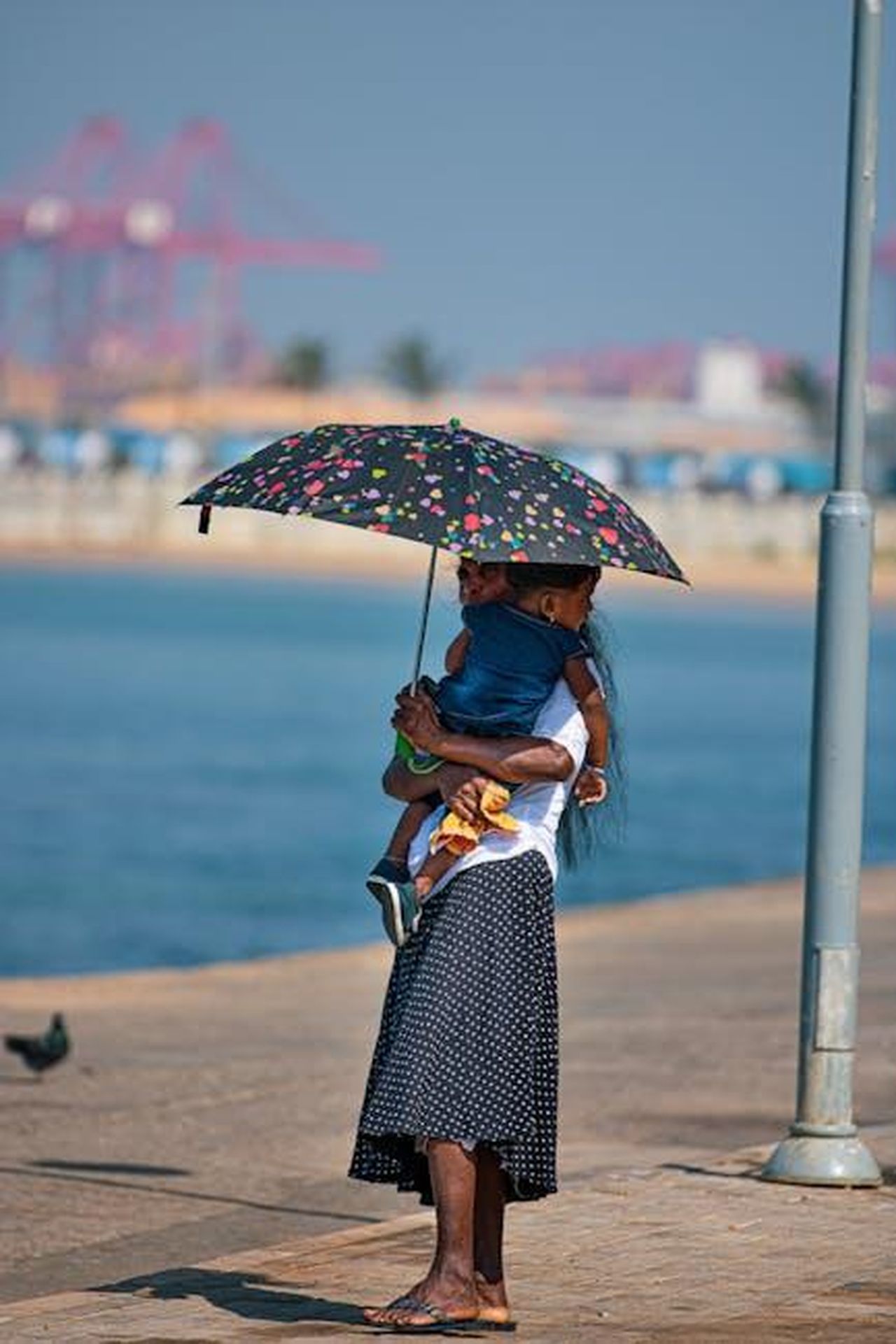 La_sfida_di_bilanciare_maternit_e_lavoro_o6oKtdqyAt - Confidenze24 Source: Rangana Mendis - pexels - street photography