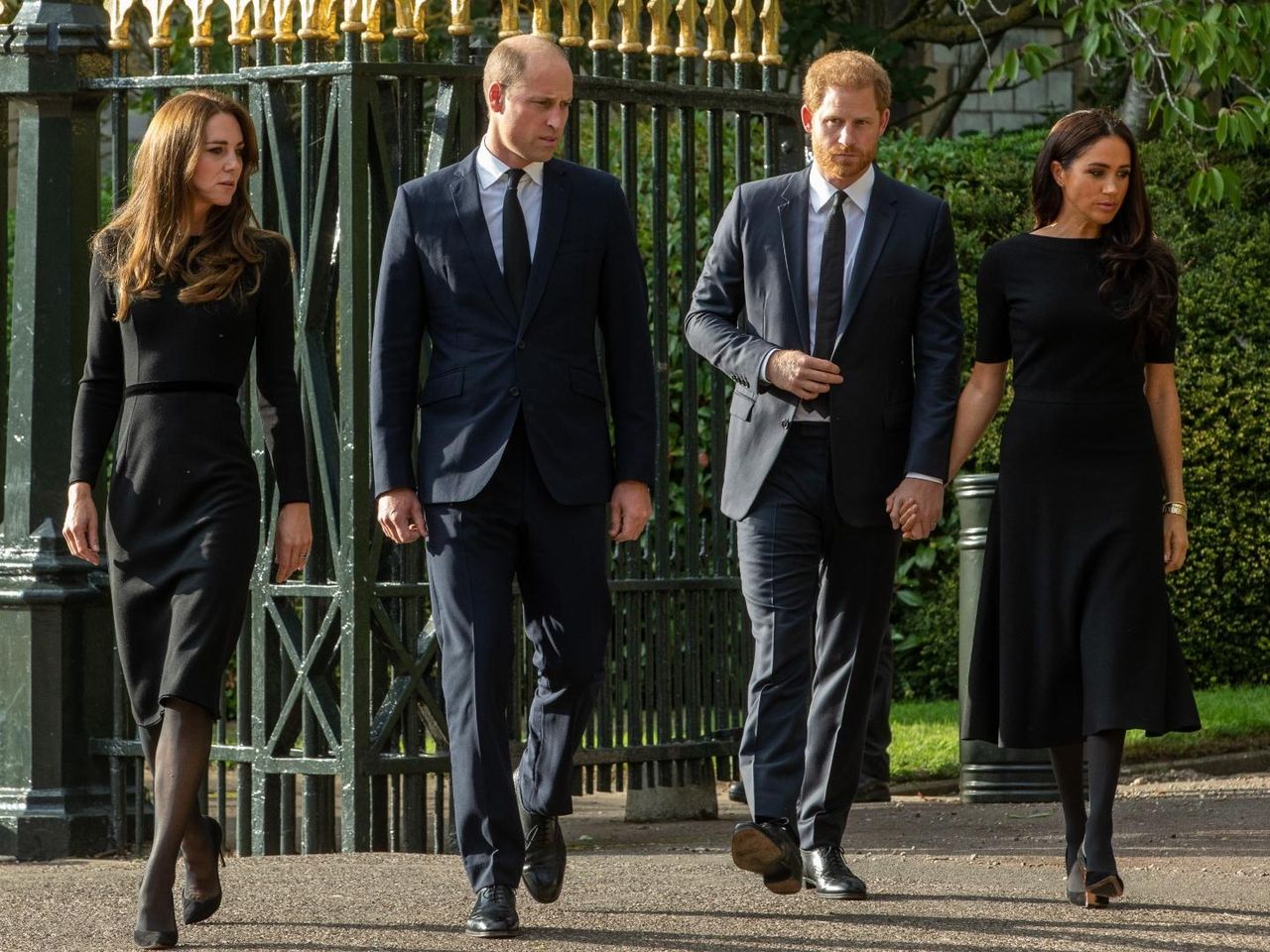 La_storia_damore_di_Harry_e_Meghan_NdvyJWdbol - Confidenze24 La storia d'amore di Harry e Meghan Kate Middleton, Prince William, Prince Harry e Meghan Markle