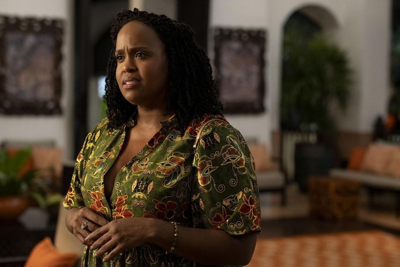 La_teoria_del_lucertolone_e_Belinda_vxppLBJYew - Confidenze24 Source: Fabio Lovino/HBO - HBO - Natasha Rothwell in The White Lotus.