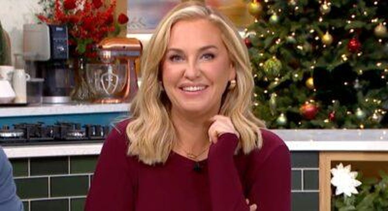 La_trasformazione_di_Josie_Gibson_nel_corso_degli_anni_sqxjkIT2dy - Confidenze24 Source: ITV - - Josie Gibson su This Morning