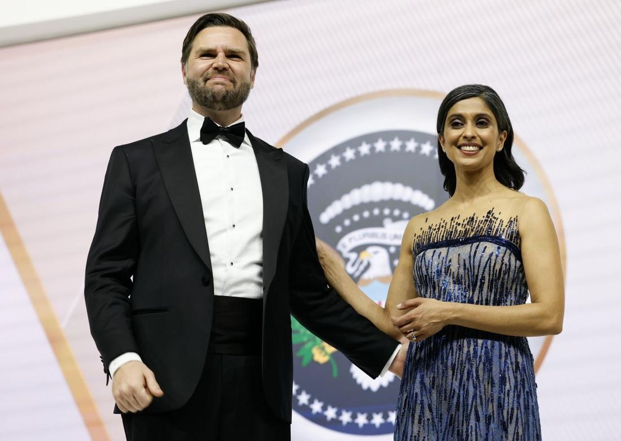 La_visita_di_Usha_Vance_e_le_reazioni_in_Groenlandia_AkTYNFbwsB - Confidenze24 La visita di Usha Vance e le reazioni in Groenlandia Immagine di copertura della visita di Usha Vance