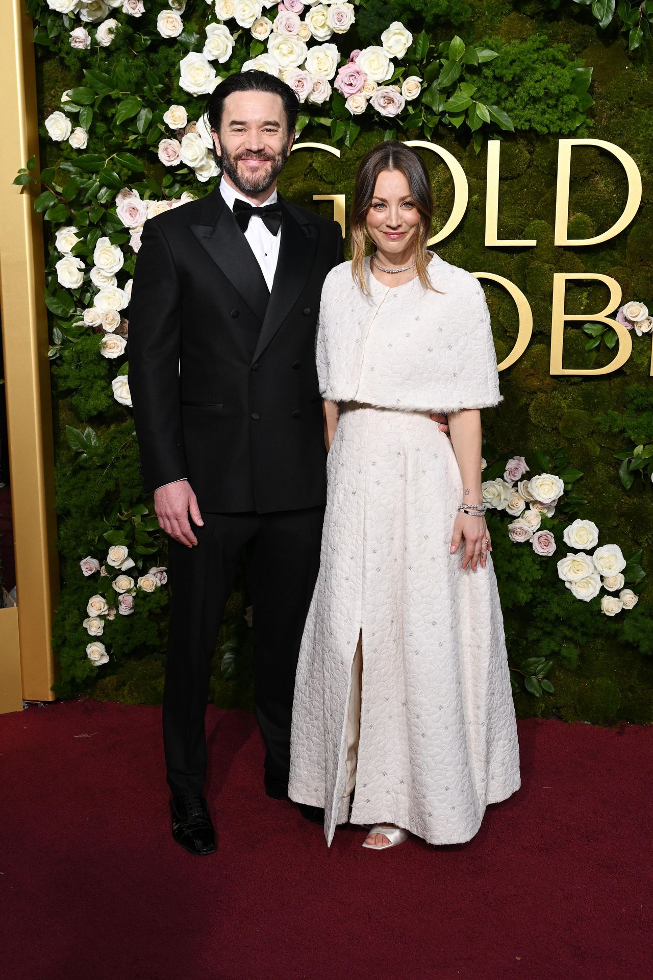 La_vita_attiva_di_Tildy_tra_balletto_e_film_Disney_BPgO7wKZxk - Confidenze24 Source: Gilbert Flores/GG2025 - SheKnows - Tom Pelphrey, Kaley Cuoco durante i Golden Globes