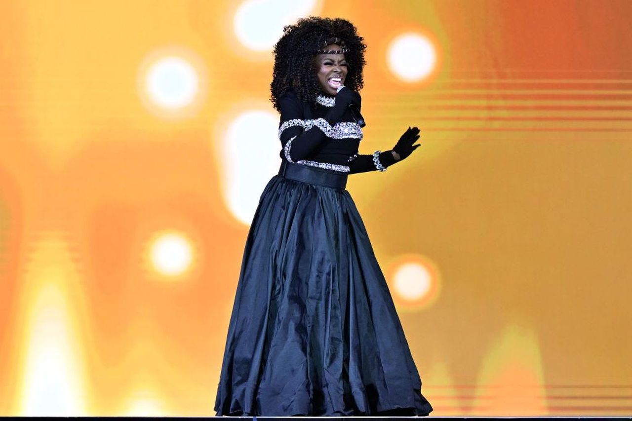 La_vita_e_leredit_di_Angie_Stone_nQiHuCwCIH - Confidenze24 Source: Derek White - Getty Images - TV One Presents The 6th Annual URBAN ONE HONORS: Best In Black - Inside