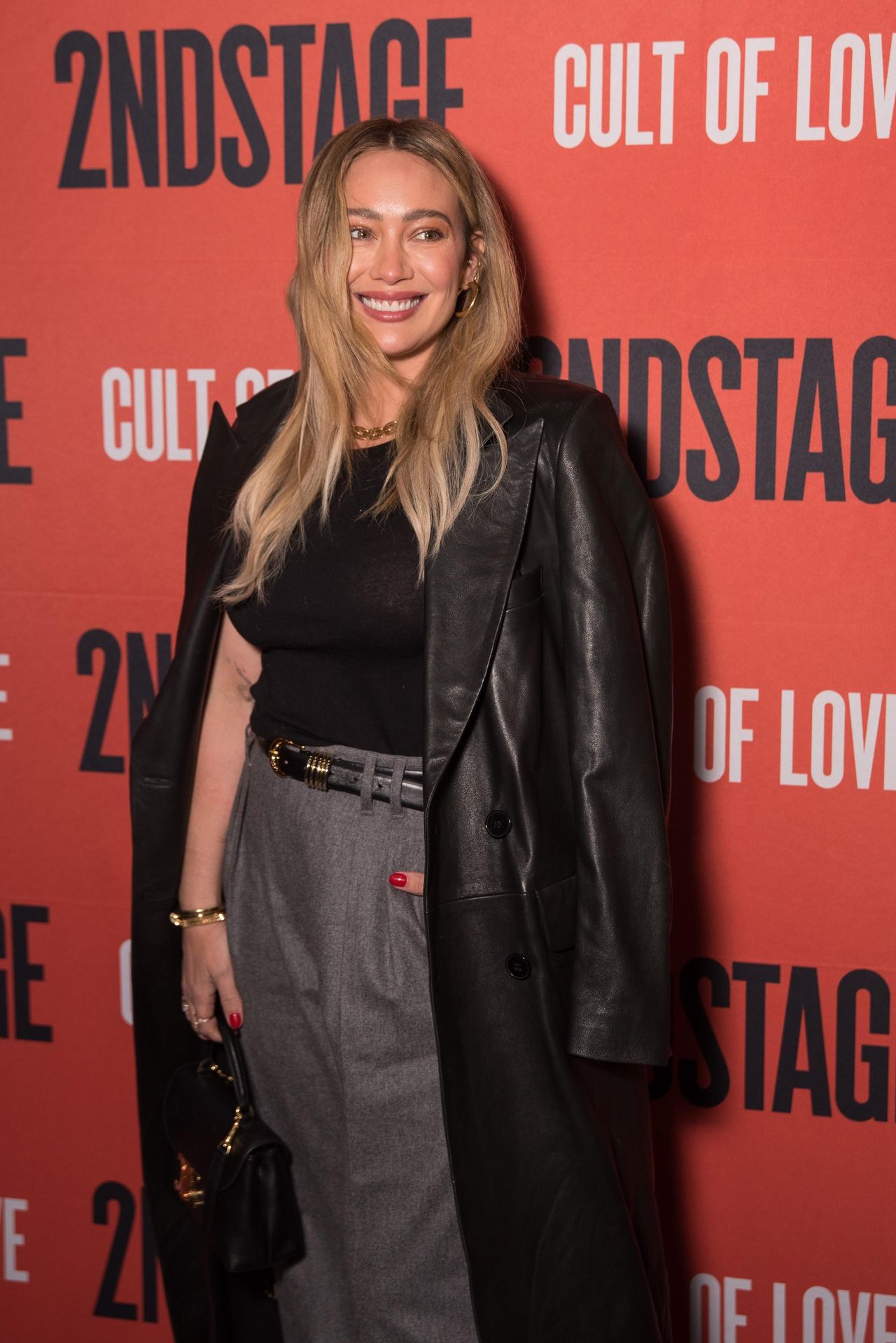 La_vita_familiare_di_Hilary_Duff_e_i_suoi_figli_C4BfS1X1kH - Confidenze24 Source: Simon Lindenblatt/Everett Collection - SheKnows - Hilary Duff in attesa per l'apertura di CULT OF LOVE a Broadway