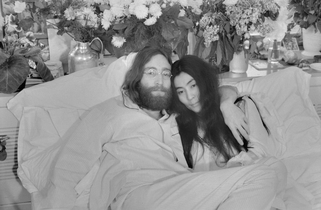 La_vita_insieme_sfide_e_trionfi_twhRv86uZM - Confidenze24 Source: Bettmann/Getty Images - - Yoko Ono e John Lennon in biografia