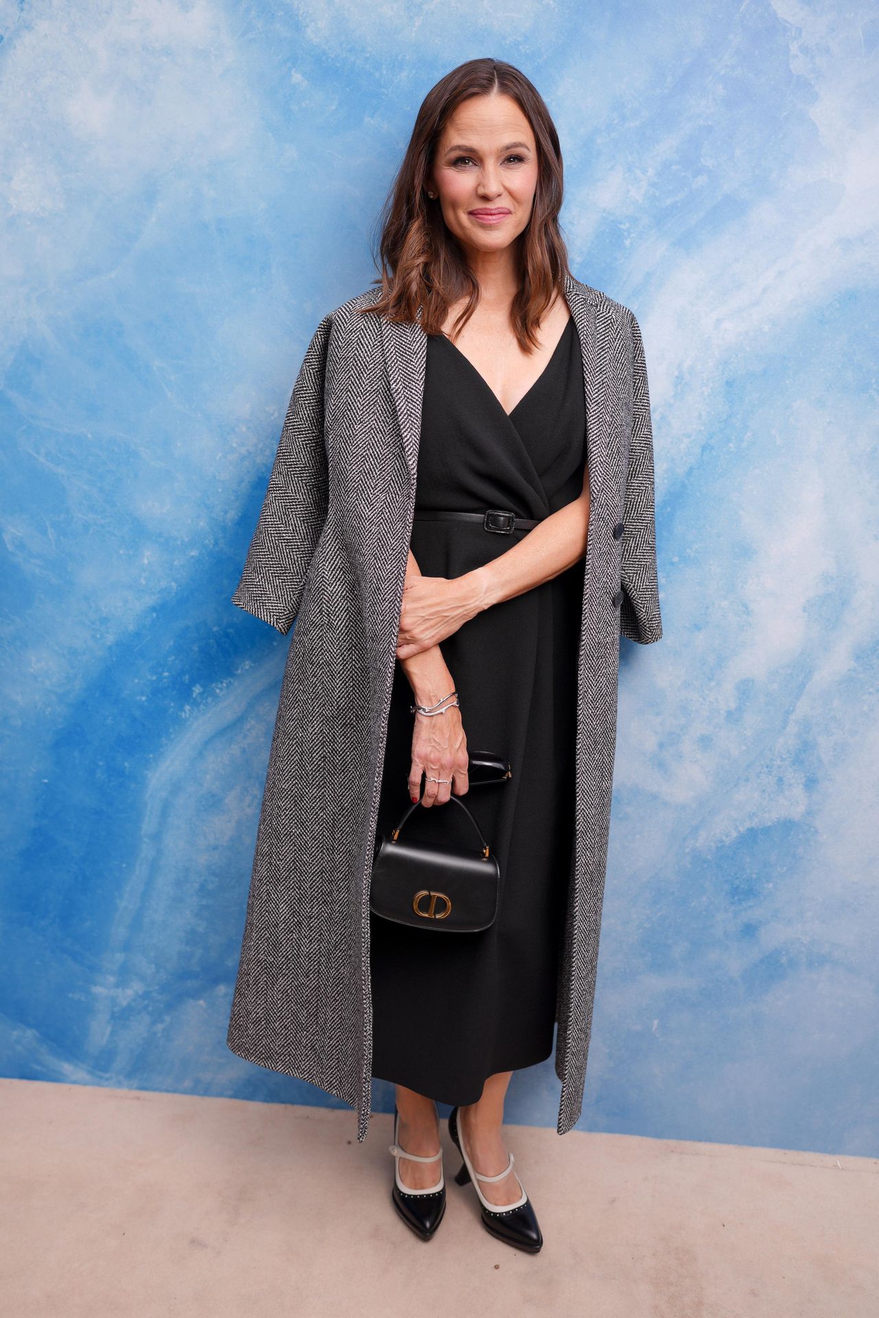 Lamicizia_tra_Jennifer_Garner_e_Jennifer_Lopez_0omZ3v1F7d - Confidenze24 Source: Swan Gallet/WWD via Getty Images - SheKnows - Jennifer Garner alla Paris Fashion Week