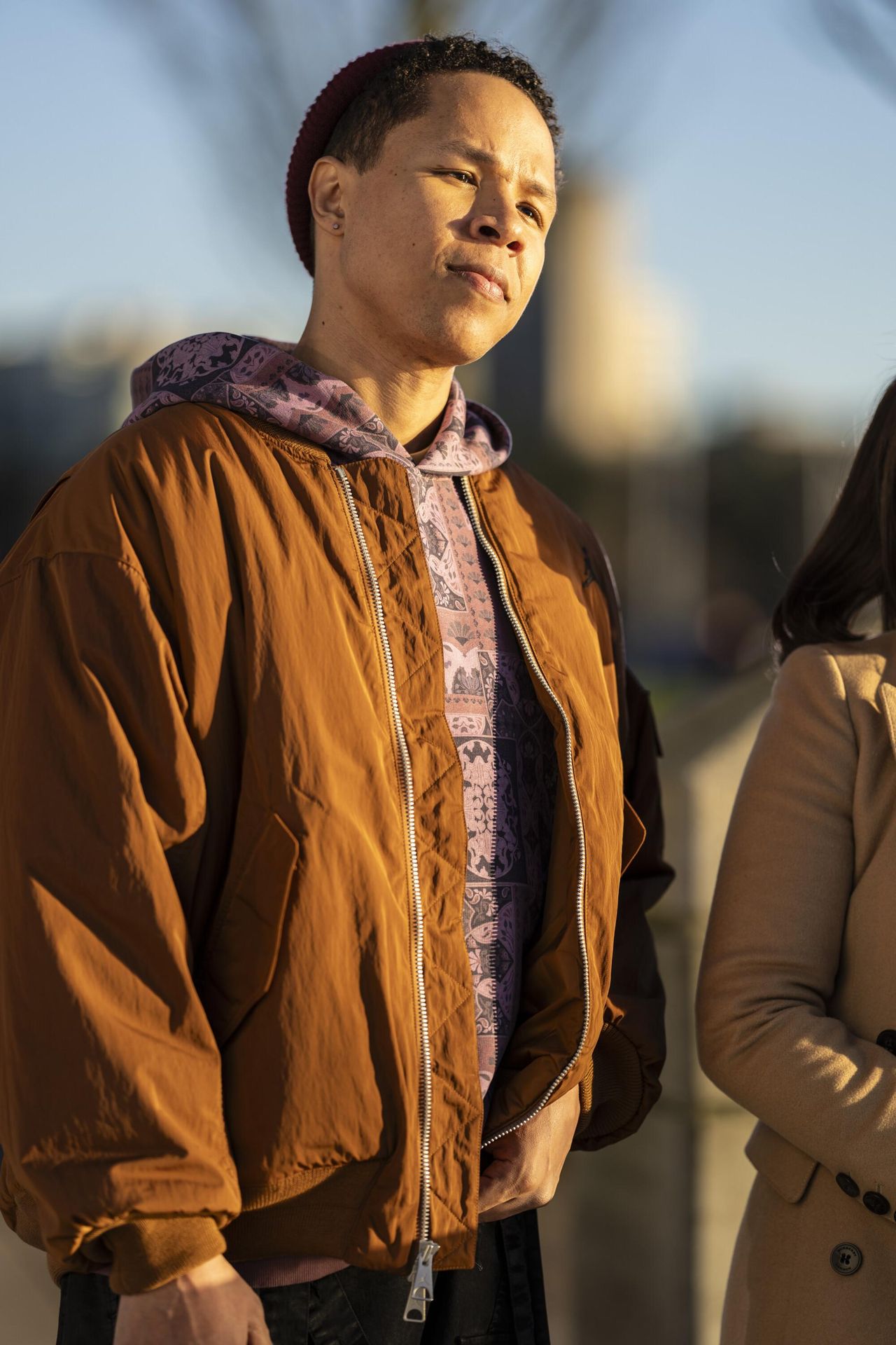 Lassenza_di_Bobby_nella_seconda_stagione_di_Tracker_FZ3xepKn44 - Confidenze24 Source: Ed Araquel/CBS ©2024 CBS Broadcasting, Inc. - - I fan di Tracker chiedono perché Bobby sia assente dallo show