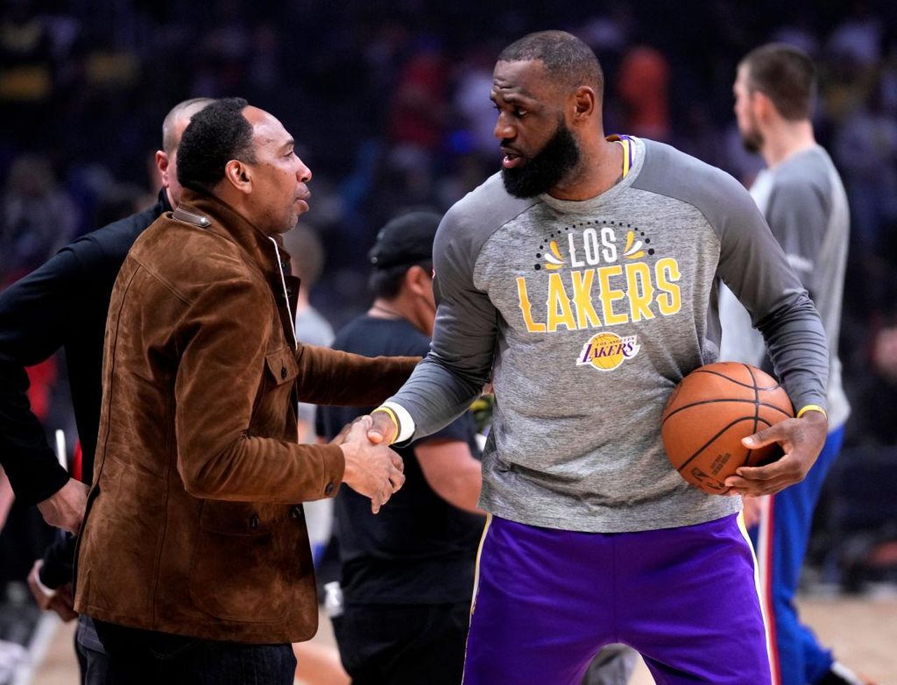 LeBron_James_e_la_Difesa_di_Bronny_acpQ7llgJu - Confidenze24 Source: MediaNews Group/Pasadena Star-News via Getty Images - Getty Images - LA Clippers hanno sconfitto i Los Angeles Lakers durante una partita NBA.