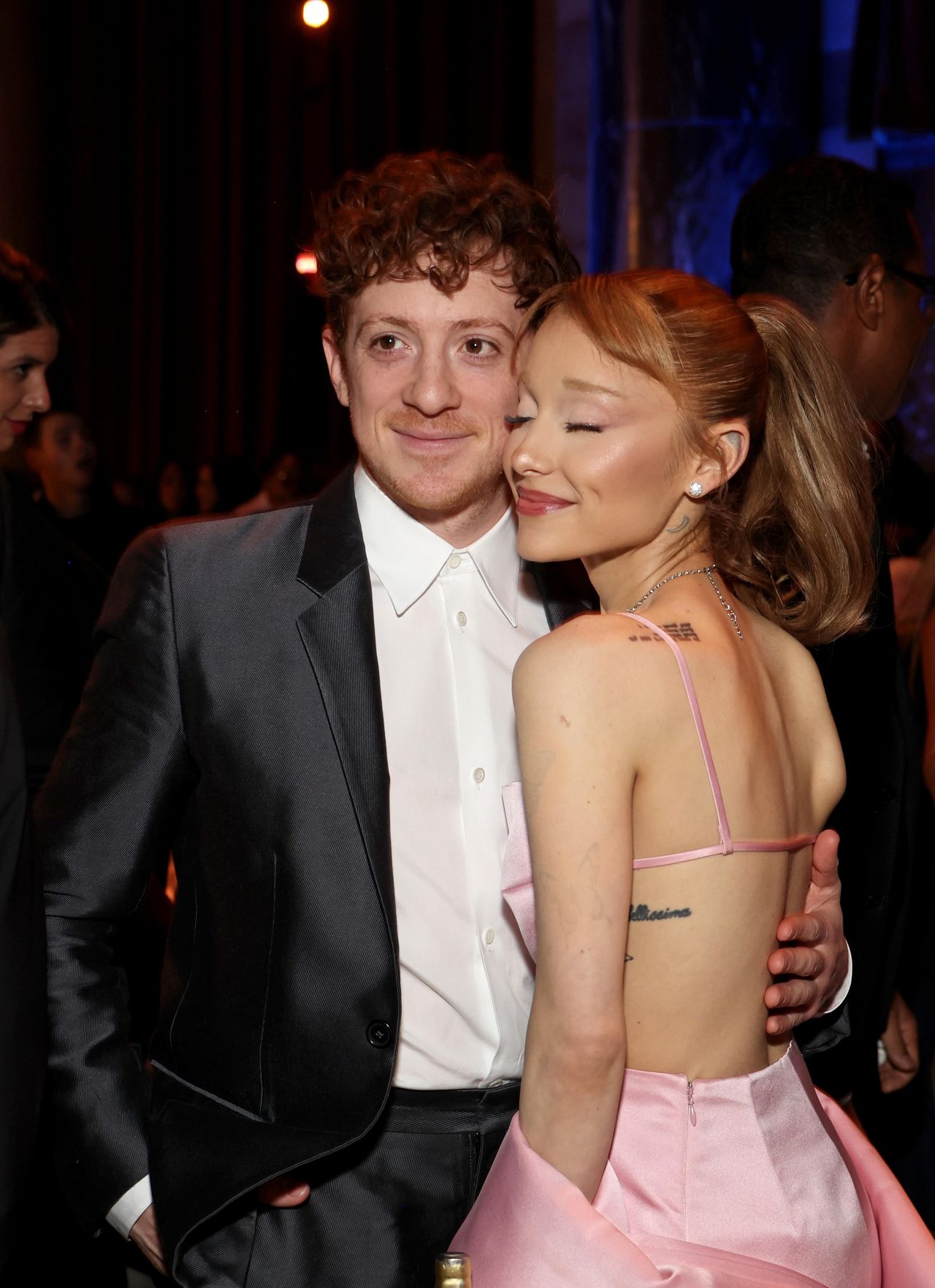 Le_conseguenze_delle_loro_separazioni_uQsJcx3mPu - Confidenze24 Source: Kevin Mazur/Getty Images for National Board of Review - Getty Images - Ethan Slater e Ariana Grande al National Board of Review Annual Awards Gala