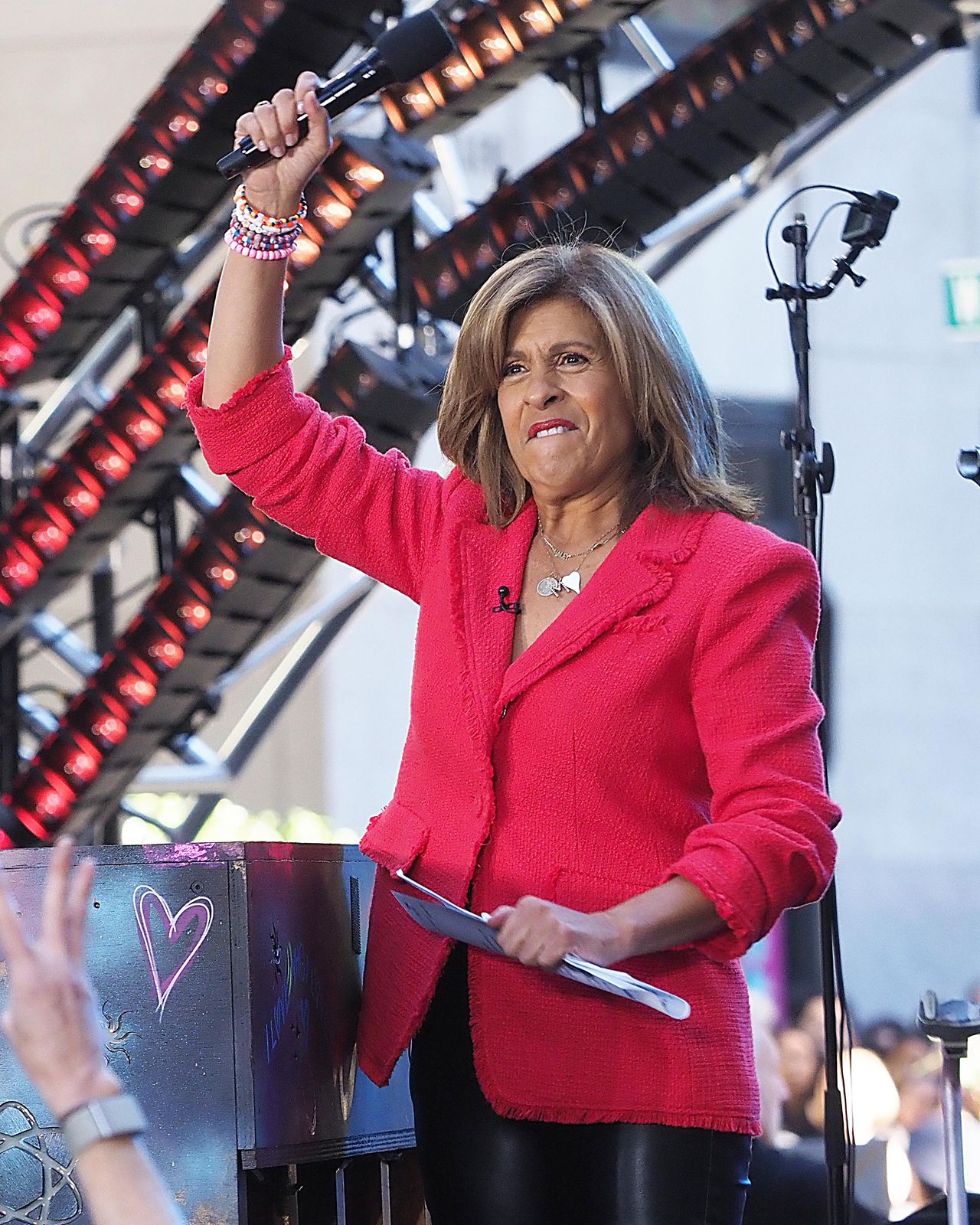 Le_emozioni_di_Hoda_Kotb_dopo_il_suo_addio_a_Today_CNd8W21uyE - Confidenze24 Source: Getty - - Hoda Kotb dice di non avere FOMO dopo aver lasciato Today