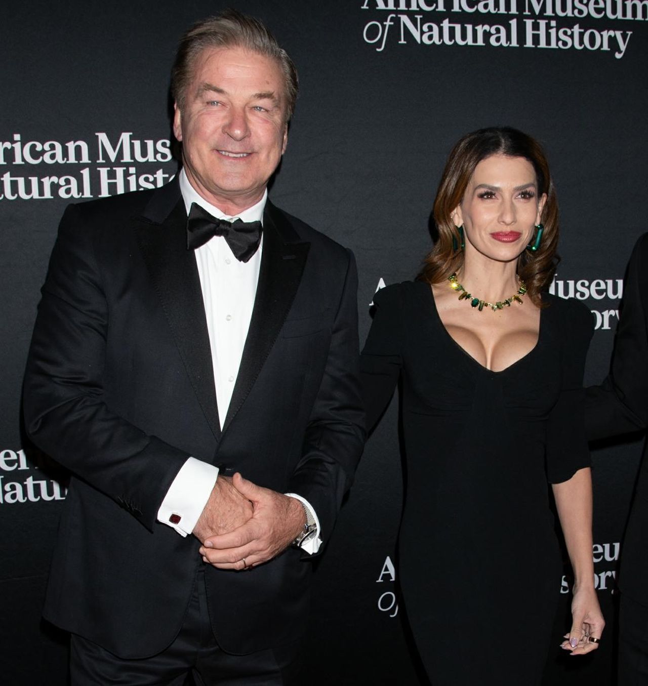 Le_reazioni_alle_affermazioni_di_Hilaria_iH1n8XDrs5 - Confidenze24 Le reazioni alle affermazioni di Hilaria Hilaria Baldwin in un evento