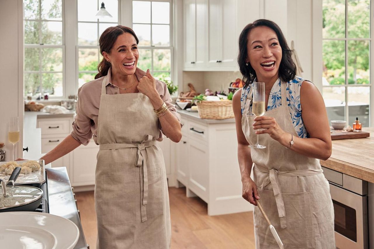 Le_reazioni_della_famiglia_reale_a_With_Love_Meghan_OOSEP5QFwu - Confidenze24 Le reazioni della famiglia reale a 'With Love, Meghan' Meghan Markle in un episodio di 'With Love, Meghan'