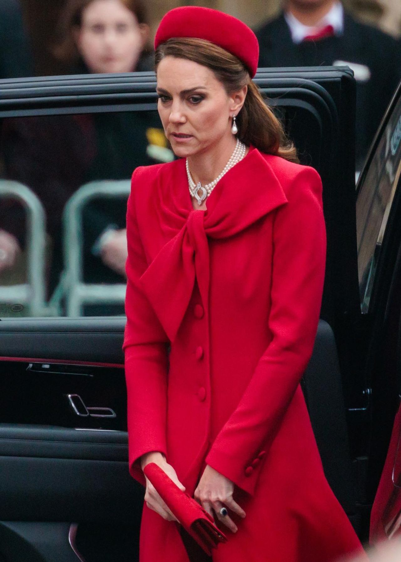 Le_scelte_di_moda_recenti_di_Kate_E69cU11dD4 - Confidenze24 Le scelte di moda recenti di Kate Kate Middleton durante un evento pubblico
