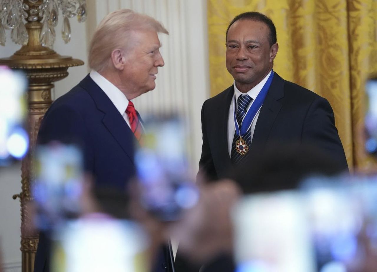 Lincontro_tra_Tiger_Woods_e_la_famiglia_Trump_oILY6GHKN3 - Confidenze24 L'incontro tra Tiger Woods e la famiglia Trump Tiger Woods al White House
