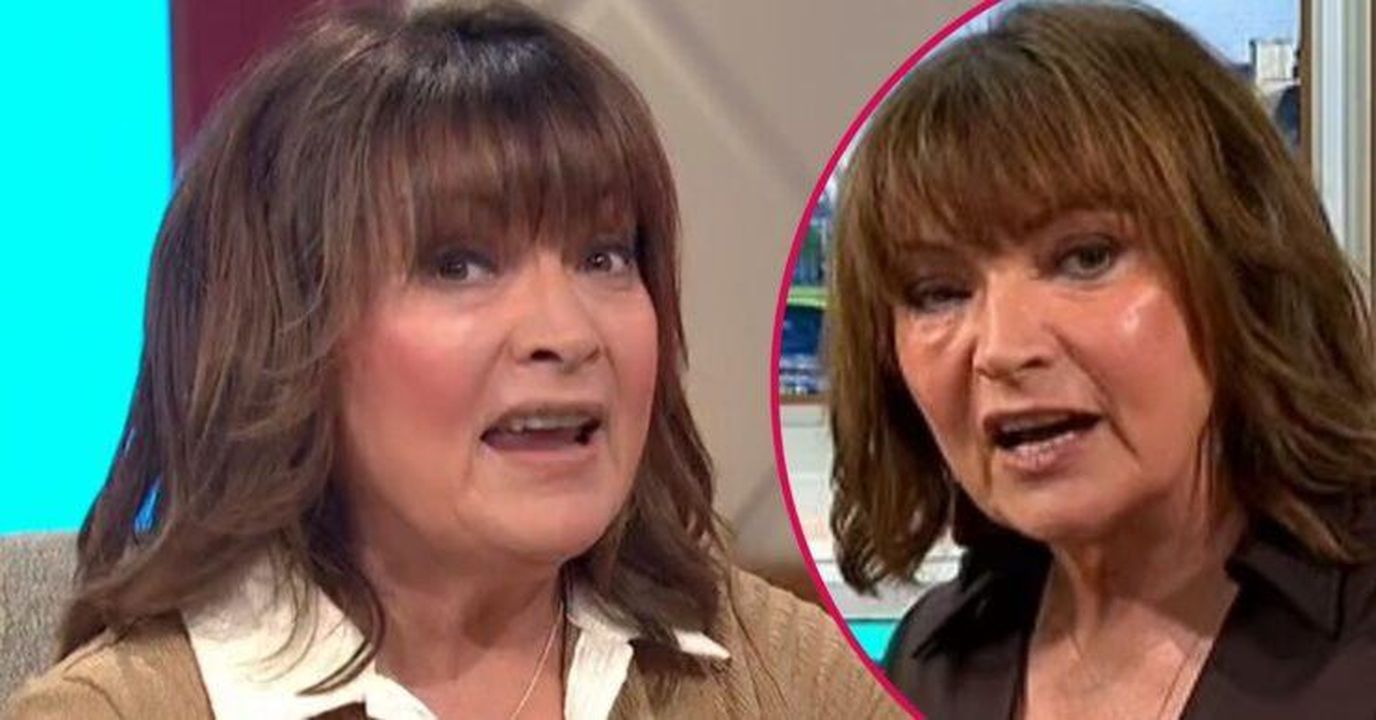 Lorraine_Kelly_rivela_aggiornamenti_dopo_preoccupazioni_sul_suo_viso_uIcgVlCS03 - Confidenze24 Lorraine Kelly rivela aggiornamenti dopo preoccupazioni sul suo viso Lorraine Kelly nel suo show