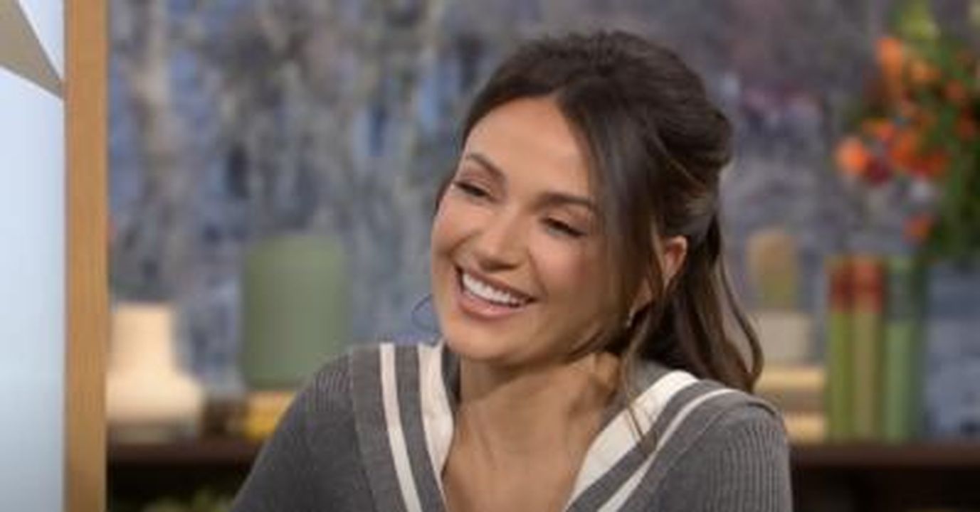 Michelle_Keegan_mostra_foto_rare_della_bambina_Palma_MvMEdl2On2 - Confidenze24 Source: ITV - - Michelle Keegan sorridente in This Morning