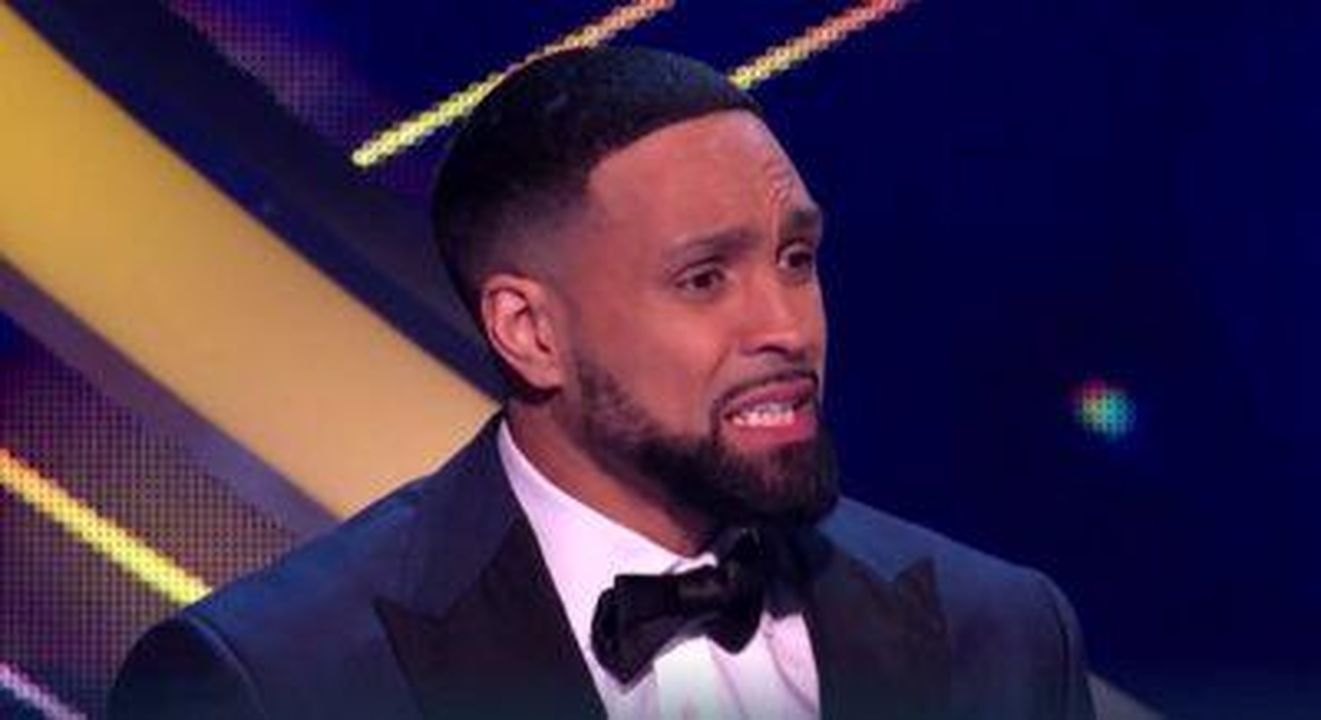 Non_sono_uscito_di_casa_per_settimane_wNtIEwfXcA - Confidenze24 Source: ITV - - Ashley Banjo sembra sofferente