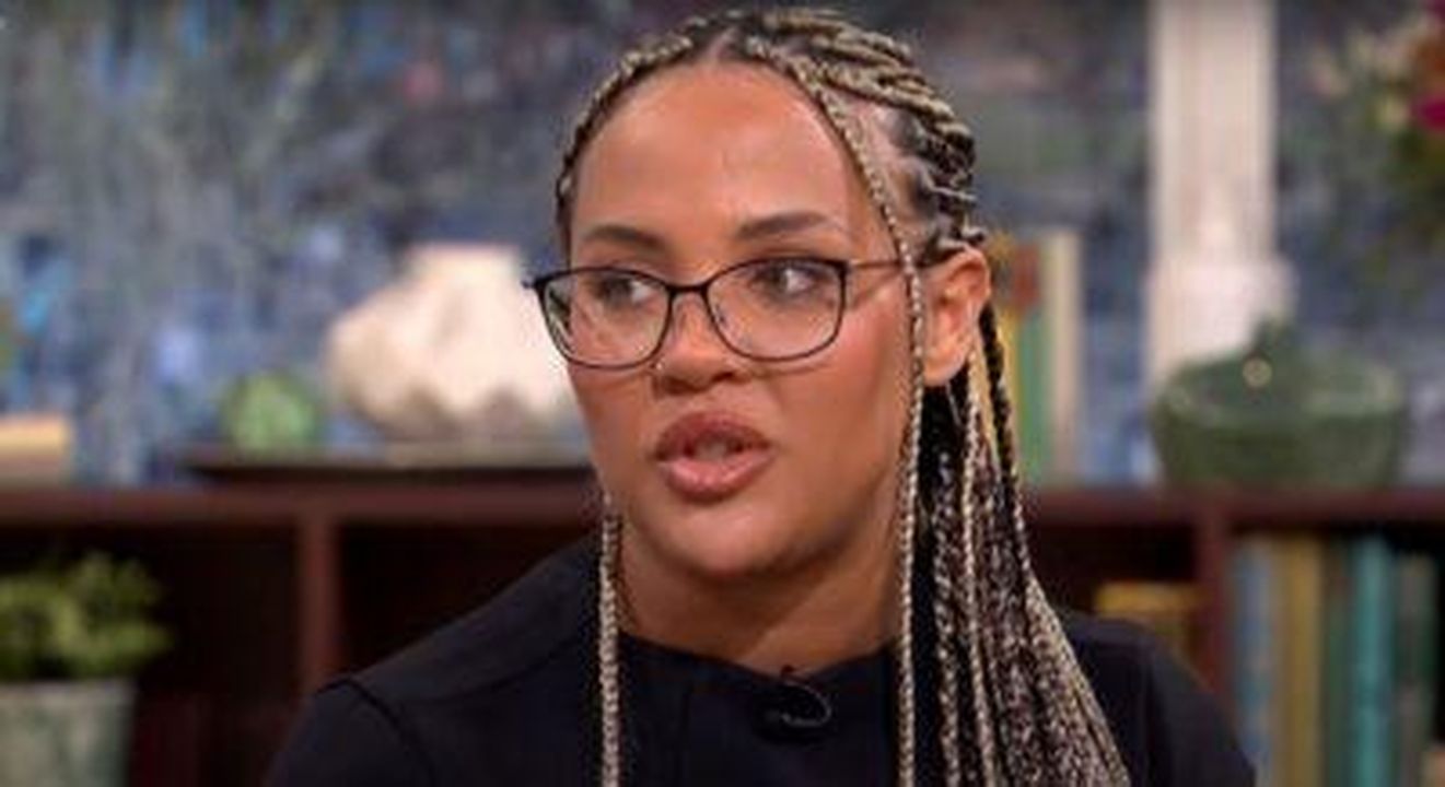 Ospiti_di_This_Morning_suscitano_scalpore_tiBXAkHq0a - Confidenze24 Source: ITV - - Latiesha guadagna £5k a settimana vendendo le sue unghie