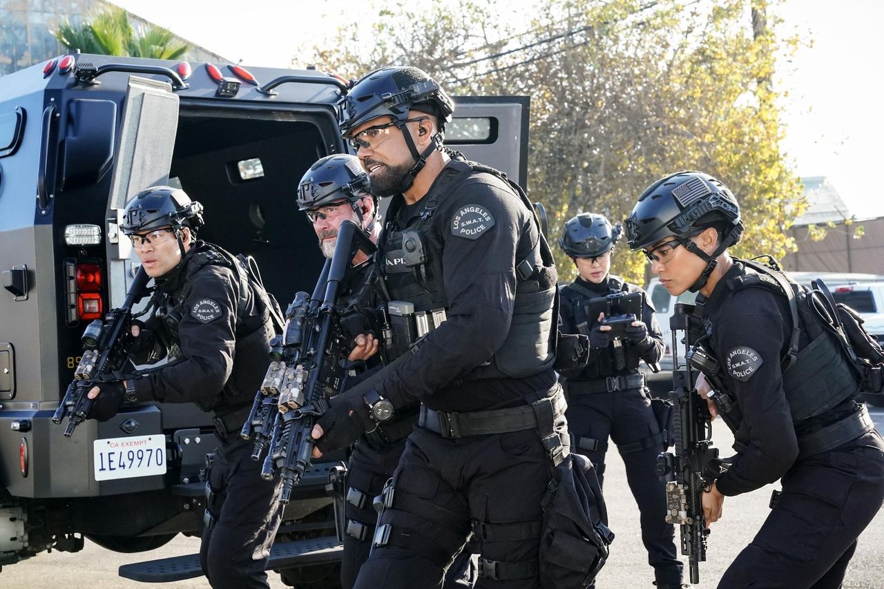 Perch_SWAT_non_va_in_onda_questa_settimana_PU9mhk8IAI - Confidenze24 Source: Bill Inoshita/CBS - CBS - Perché ‘S.W.A.T.’ non va in onda questa settimana?