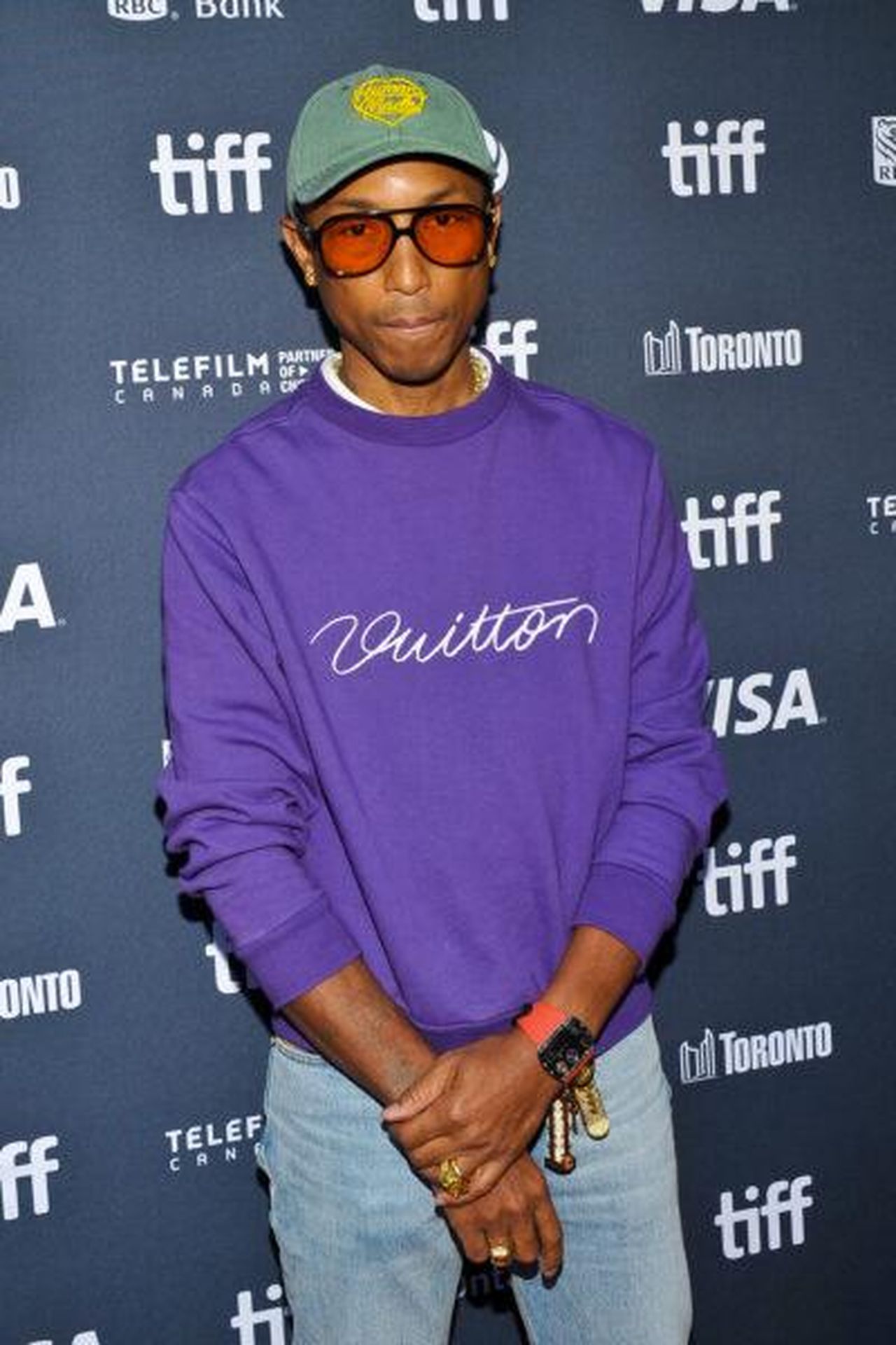 Pharrell_Williams_u6tWs9O5jS - Confidenze24 Source: Cover Images - - Alesha ha avuto due appuntamenti con Pharrell