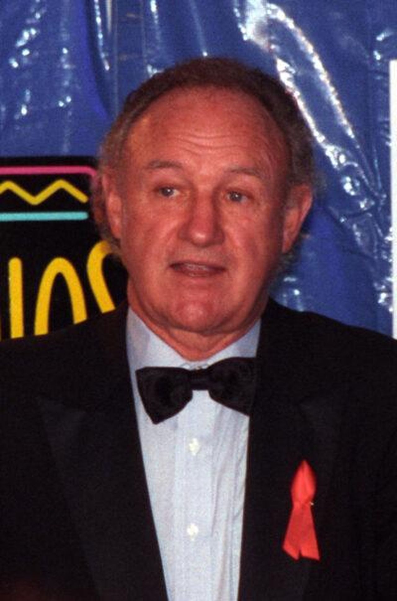 Possibili_problemi_in_arrivo_2h1hkzFzoj - Confidenze24 Possibili problemi in arrivo Gene Hackman che guarda di lato