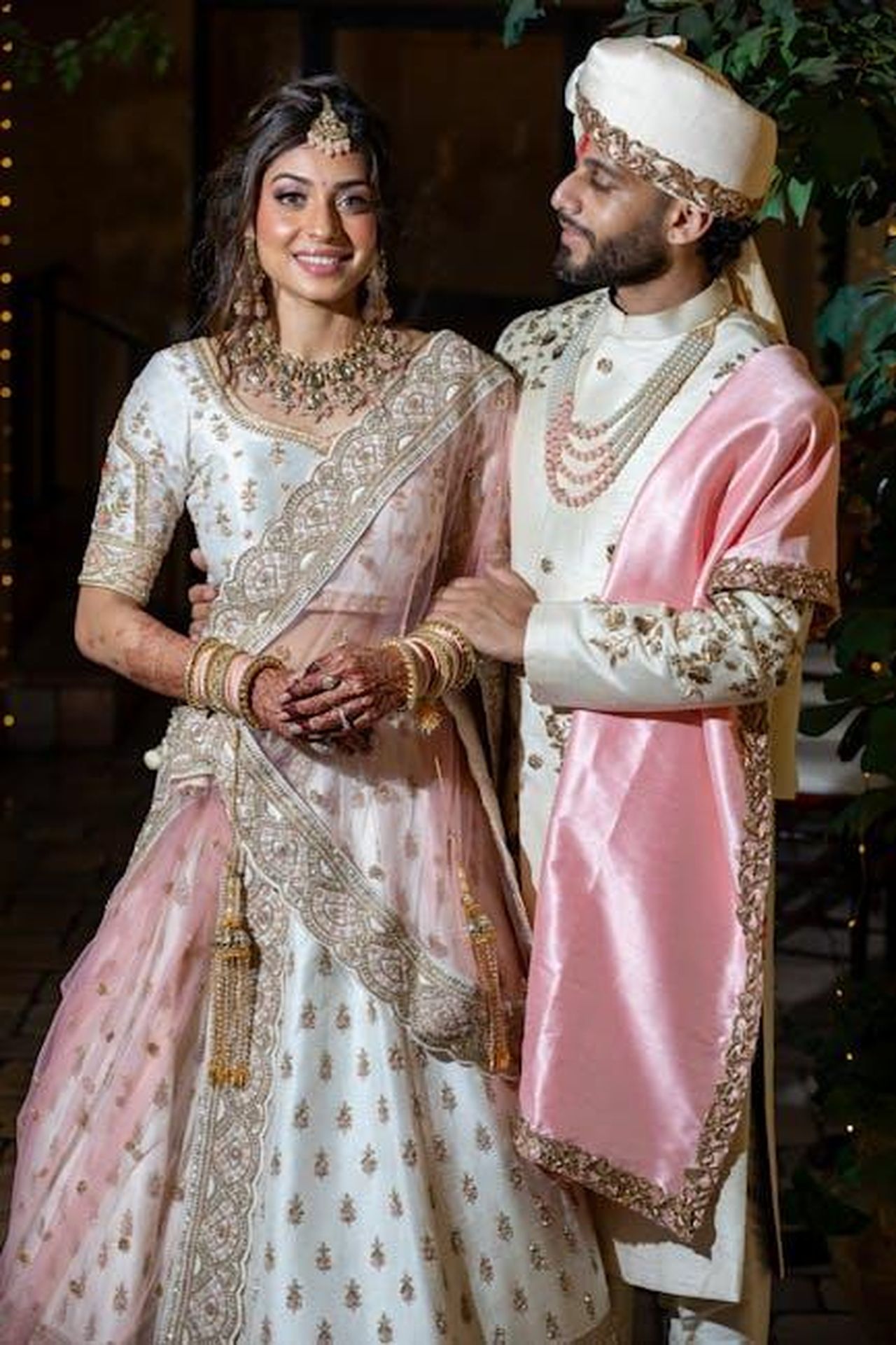 Preoccupazioni_familiari_per_la_salute_del_Re_vcObkkG3i2 - Confidenze24 Source: Legacy Shots by Sharan Sathya - pexels - Beautiful couple in traditional attire celebrating their wedding with joy.