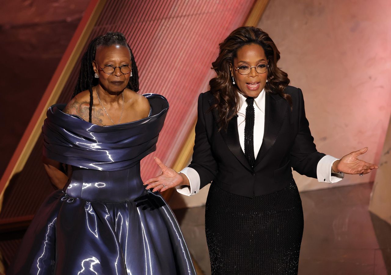 Riconoscimenti_di_Oprah_agli_Oscar_xJPrXjxHUR - Confidenze24 Source: Kevin Winter/Getty Images - Closer Weekly - Oprah agli Oscar 2025