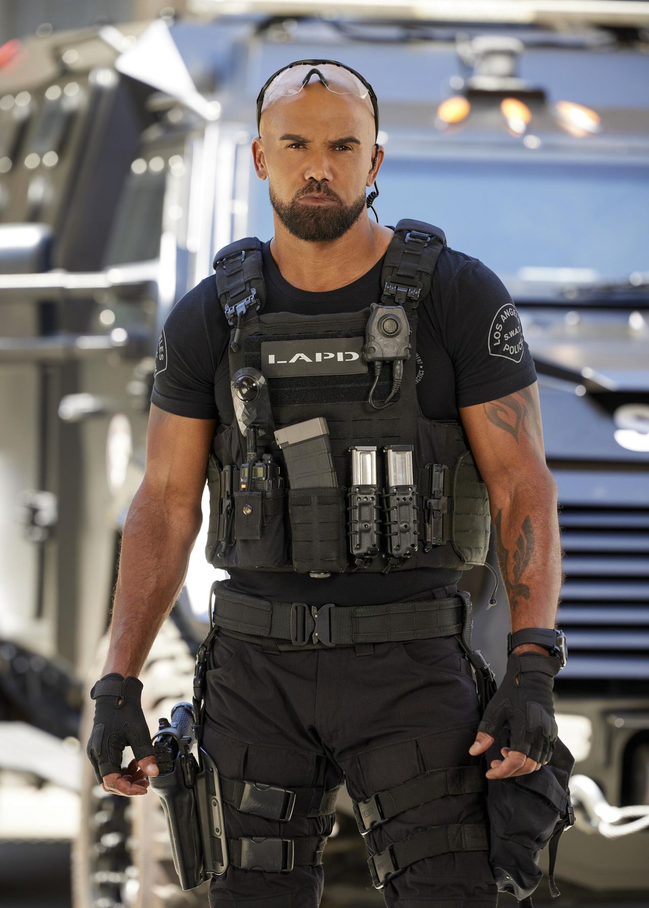 SWAT__stato_cancellato_2Nn5t1OiQL - Confidenze24 Source: Sonja Flemming/CBS ©2024 CBS Broadcasting, Inc. - - S.W.A.T. Cancellato? Gli alti e bassi dello show CBS