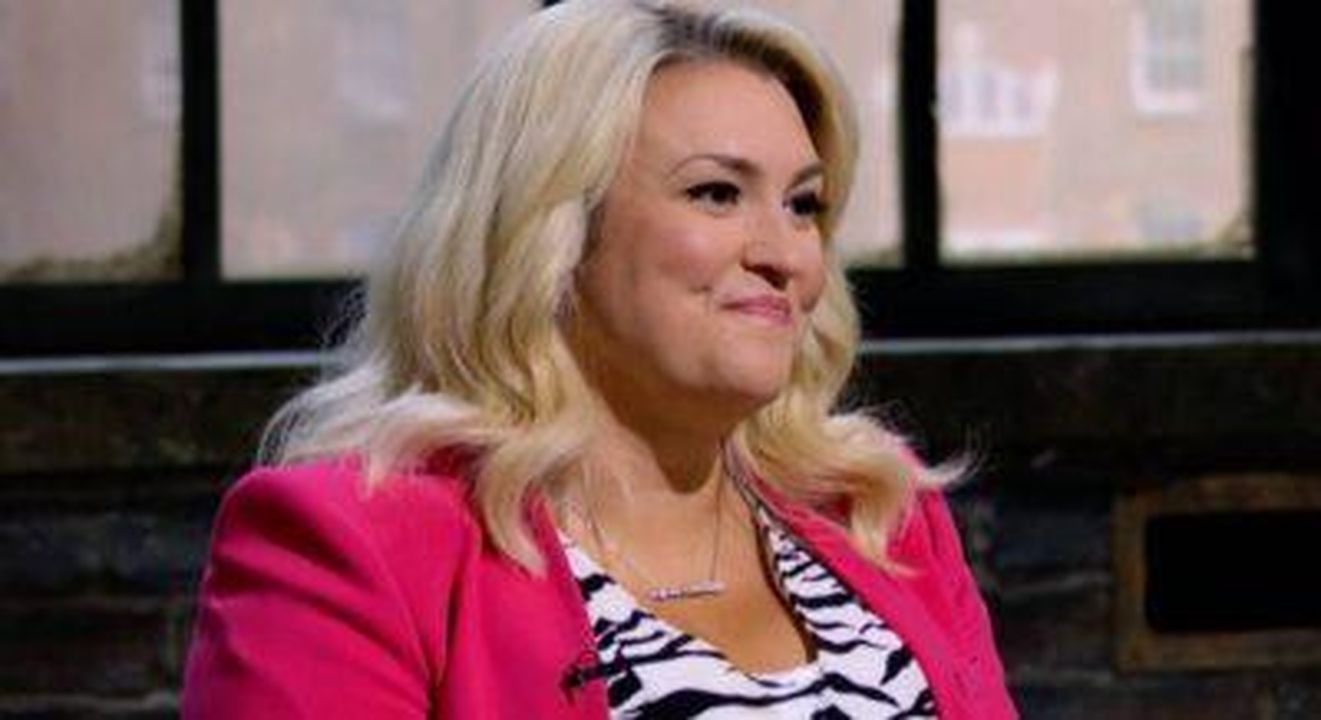 Sara_Davies_lascia_il_programma_TV_T7eWftVnXx - Confidenze24 Source: BBC iPlayer - - Sara Davies appare in Dragons' Den