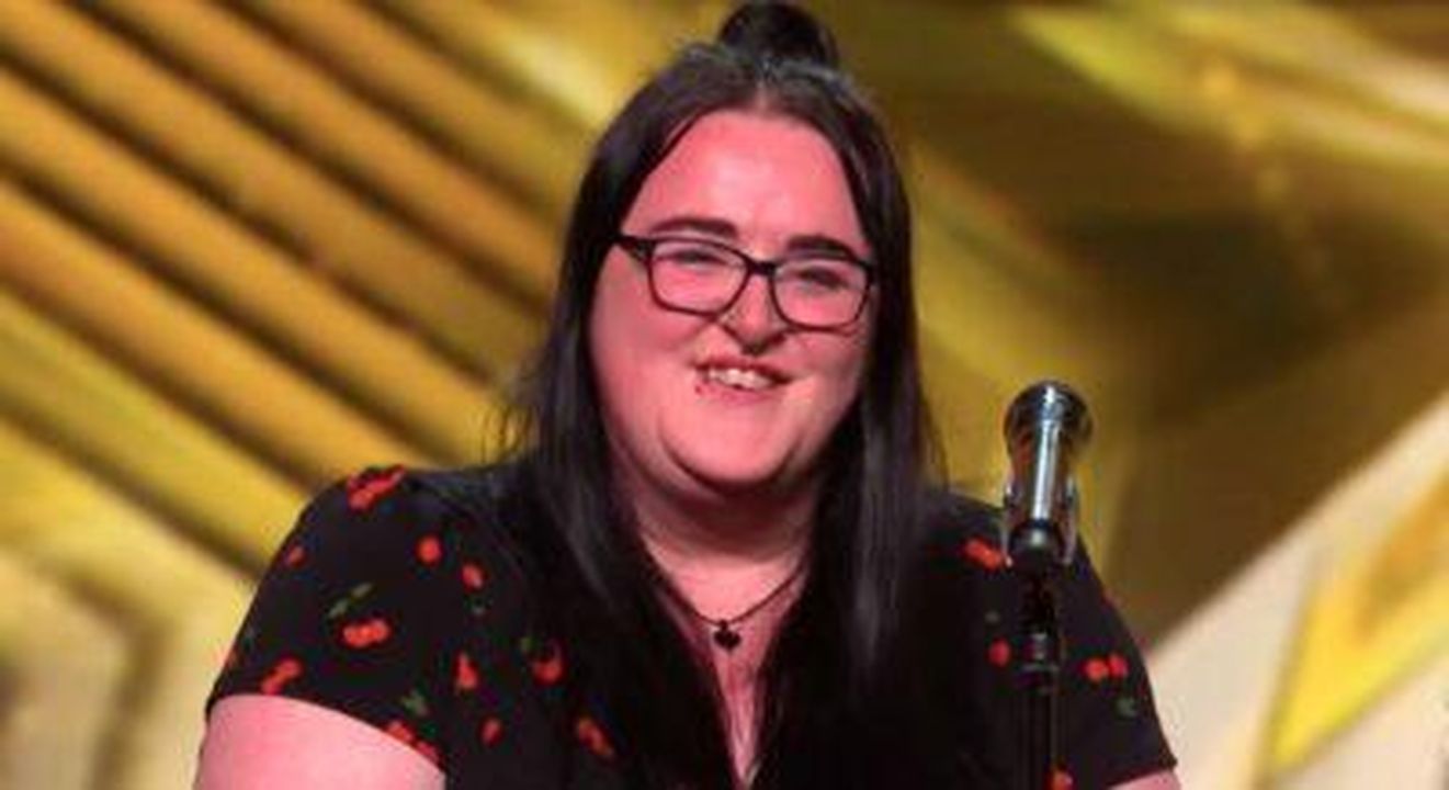 Stacey_riceve_il_golden_buzzer_vHpbyGDNK3 - Confidenze24 Source: ITV - - La lavoratrice del supermercato ha ottenuto un golden buzzer