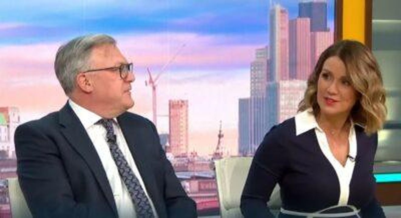Susanna_Reid_fa_piani_per_la_morte_qCdy9hKjTR - Confidenze24 Susanna Reid fa piani per la morte Ed Balls sorpreso dai piani di Susanna