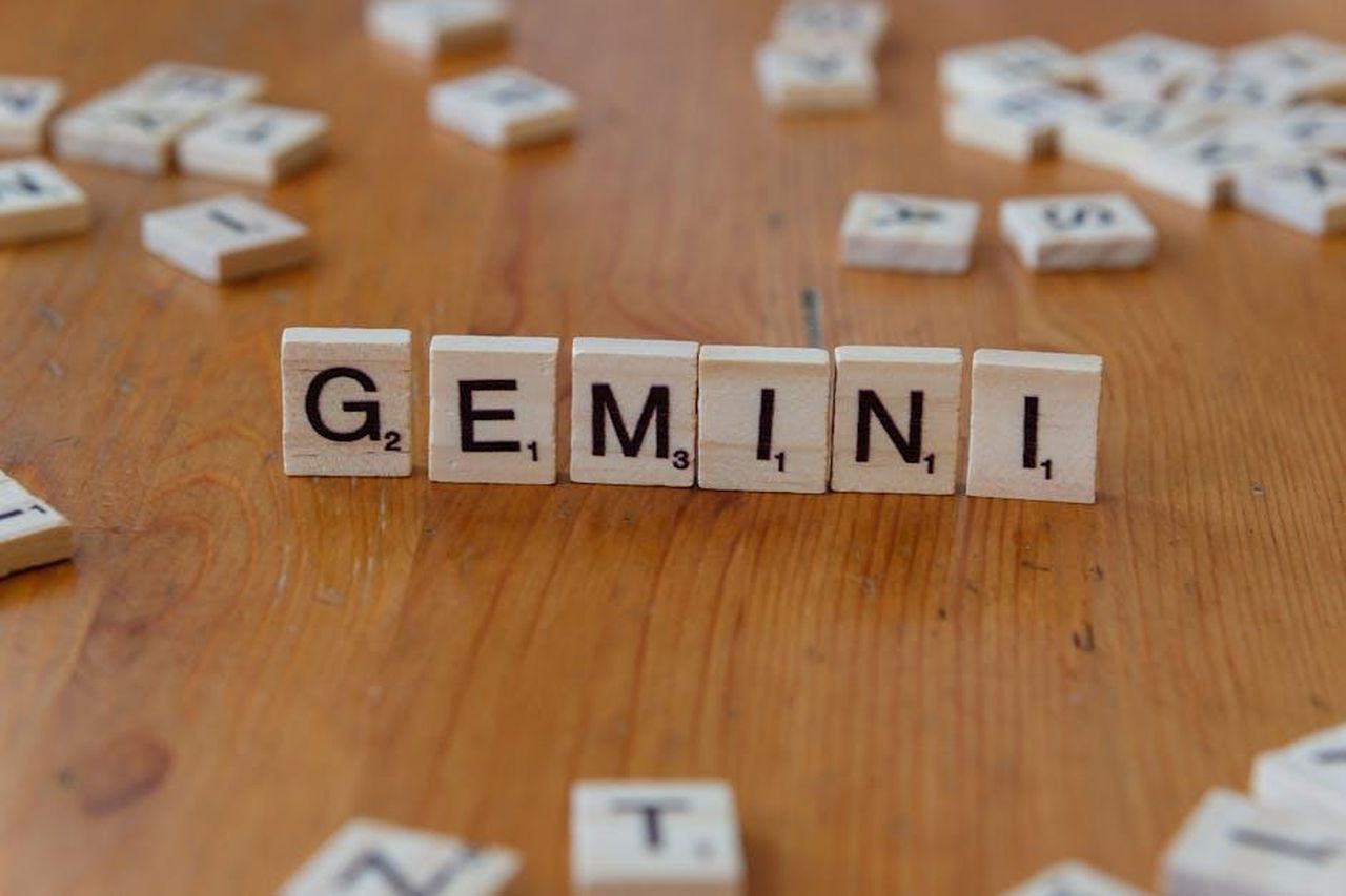 Toro_20_APRILE__20_MAGGIO_YPKbv05Lp4 - Confidenze24 Source: Markus Winkler - pexels - Gemini zodiac sign spelled with Scrabble tiles on a wooden table.