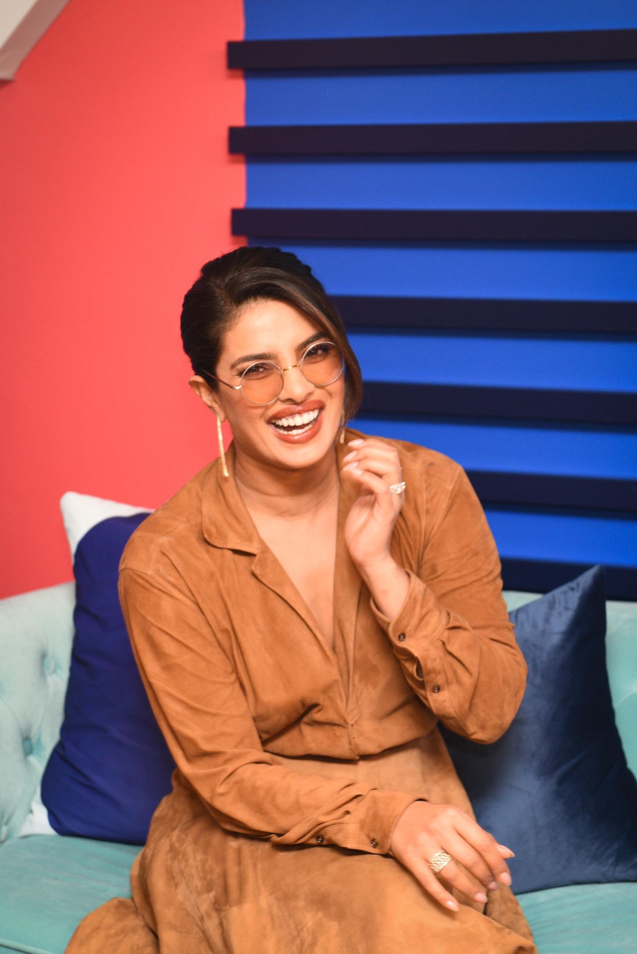 Un_momento_speciale_a_New_York_con_Malti_qUwXbnDRc2 - Confidenze24 Source: Carla Buelow/Variety/Penske Media - Getty Images - Priyanka Chopra mentre riceve un trucco dalla figlia Malti