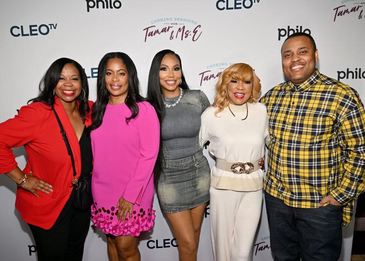 Unanteprima_di_Cooking_Sessions_con_Tamar_e_Ms_E_yqtPEsTSuo - Confidenze24 Source: Derek White - Getty - Premiere di CLEO TV di 'Cooking Sessions' con Tamar Braxton e Ms. E