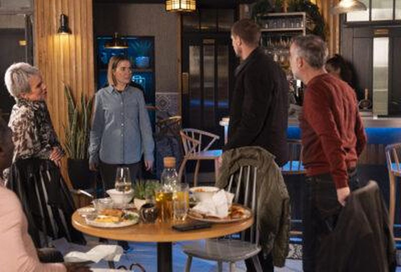 Abi_viene_invitata_da_Carl_il_fratello_di_Kevin_sIiADbN2OU - Confidenze24 Abi viene invitata da Carl, il fratello di Kevin Carl invita Abi