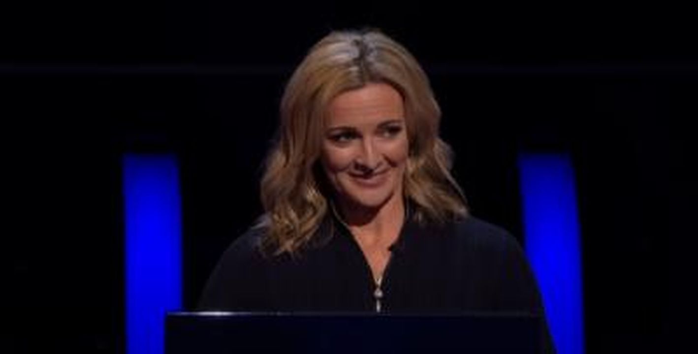 Chi_vuole_essere_milionario_Lamentele_per_la_ripetizione_di_Alexander_Armstrong_y37QmMHux8 - Confidenze24 Source: ITV - - Gabby Logan su Chi vuole essere milionario