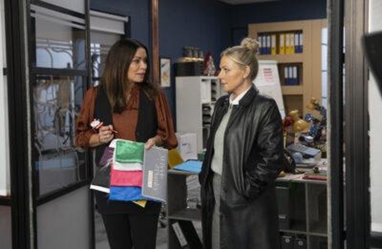 I_fan_di_Coronation_Street_prevedono_un_colpo_di_scena_con_Carla_e_Lisa_kUHg1Z2m44 - Confidenze24 Source: ITV - - I fan prevedono un colpo di scena con Carla e Lisa