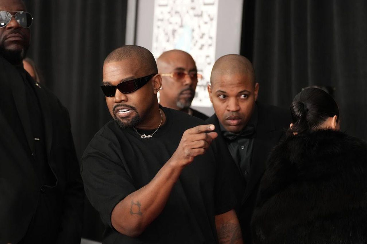 Kanye_West_e_il_tweet_controverso_sui_gemelli_Carter_RHilGoVgHd - Confidenze24 Source: Jeff Kravitz - Bossip - Kanye West partecipa ai 67esimi Grammy Awards