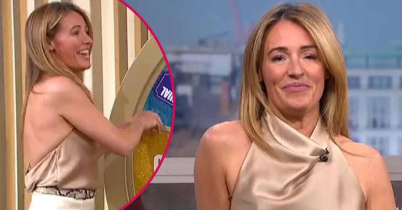 Loutfit_di_Cat_Deeley_oggi_SJtKaFQFY3 - Confidenze24 L'outfit di Cat Deeley oggi Cat Deeley che ospita This Morning in un top dorato