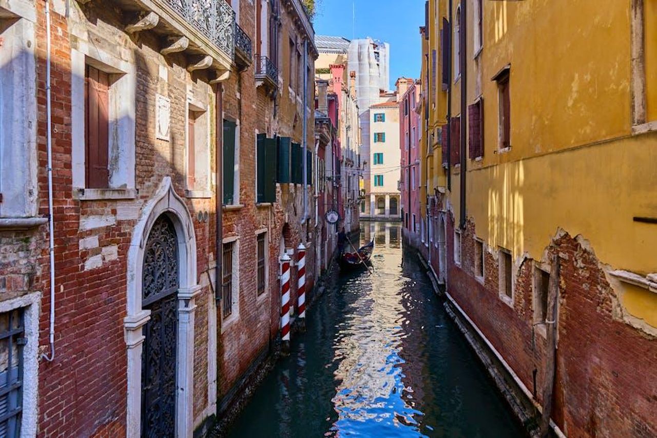 Piani_di_viaggio_in_Italia_per_Re_Carlo_e_la_Regina_Camilla_Y6n9twfHlC - Confidenze24 Source: Gotta Be Worth It - pexels -